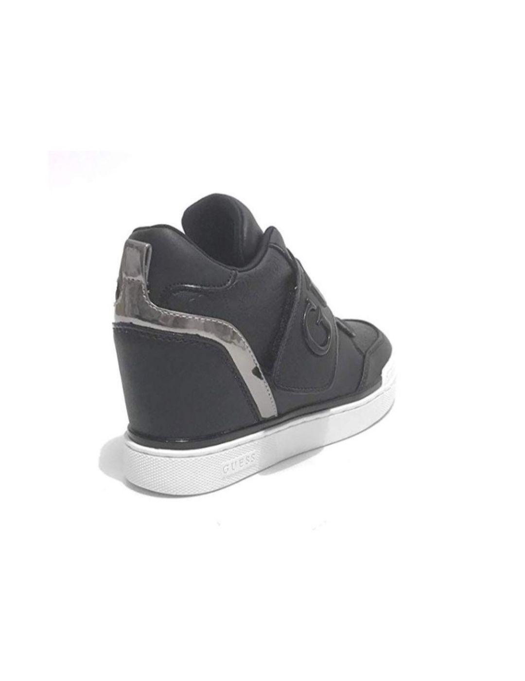 Zapatilla abotinada Guess negra con plataforma para mujer
