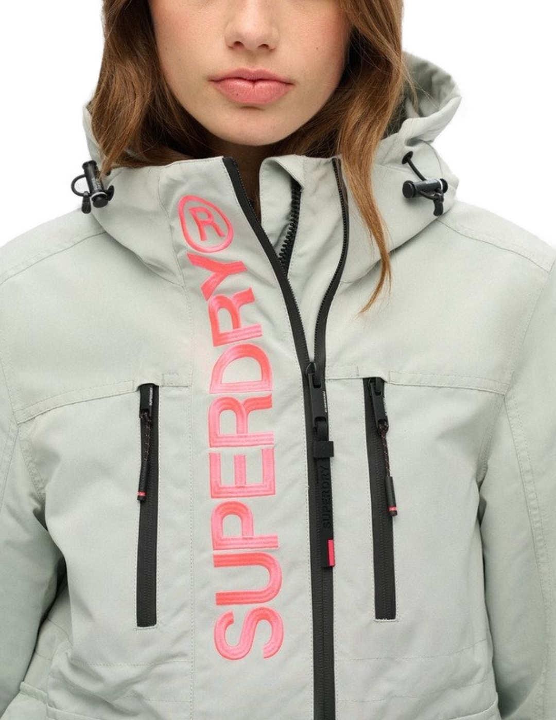 Chaqueta Superdry Ultimate gris claro con capucha para mujer