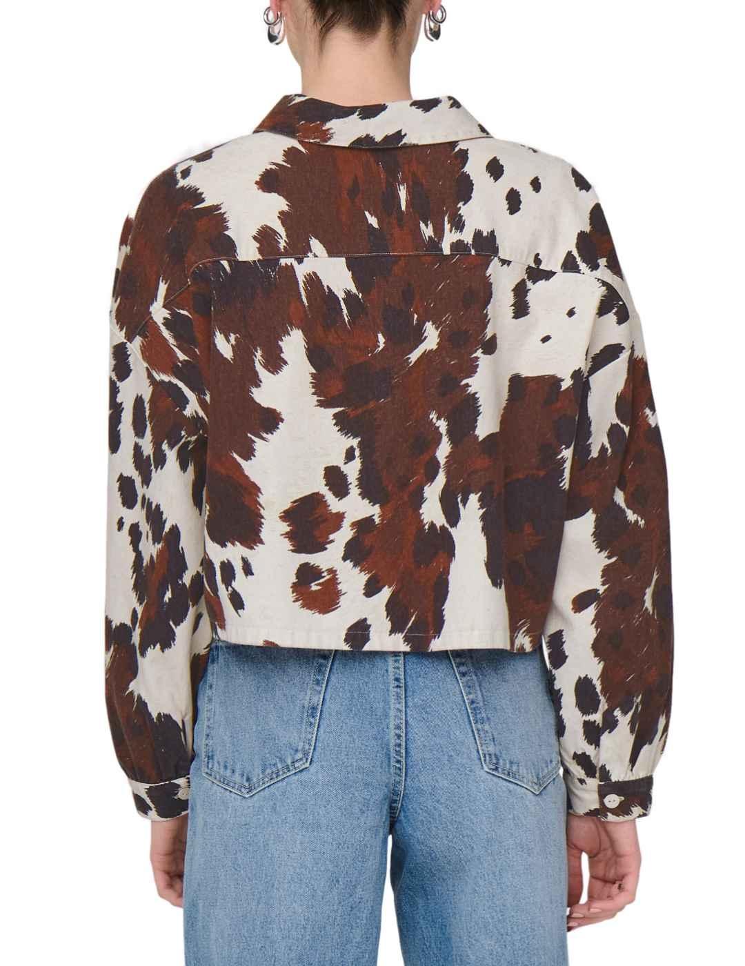 Camisa Only Canny beige y chocolate estampado para mujer