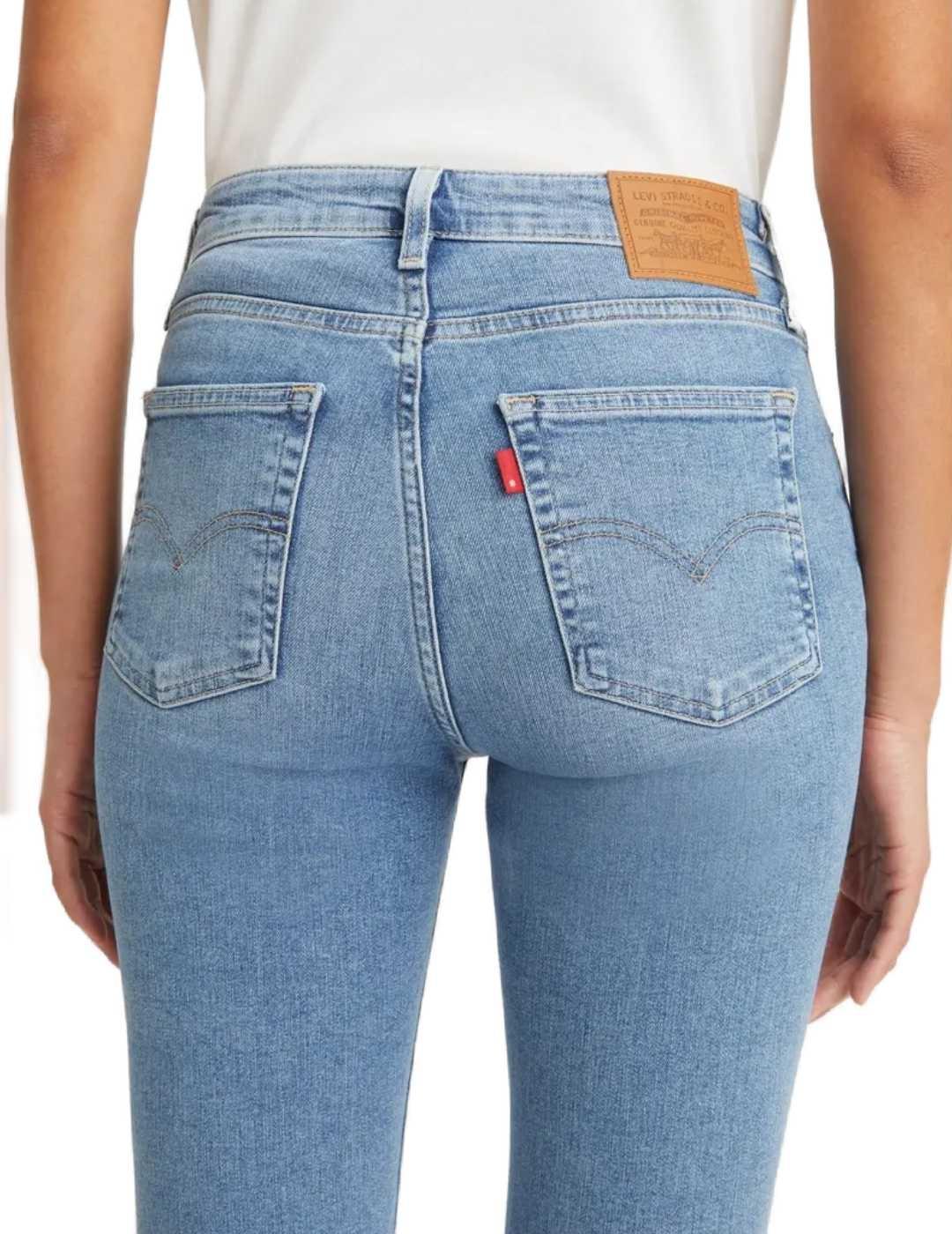 Vaqueros Levi's 721™  High rise skinny light blue mujer