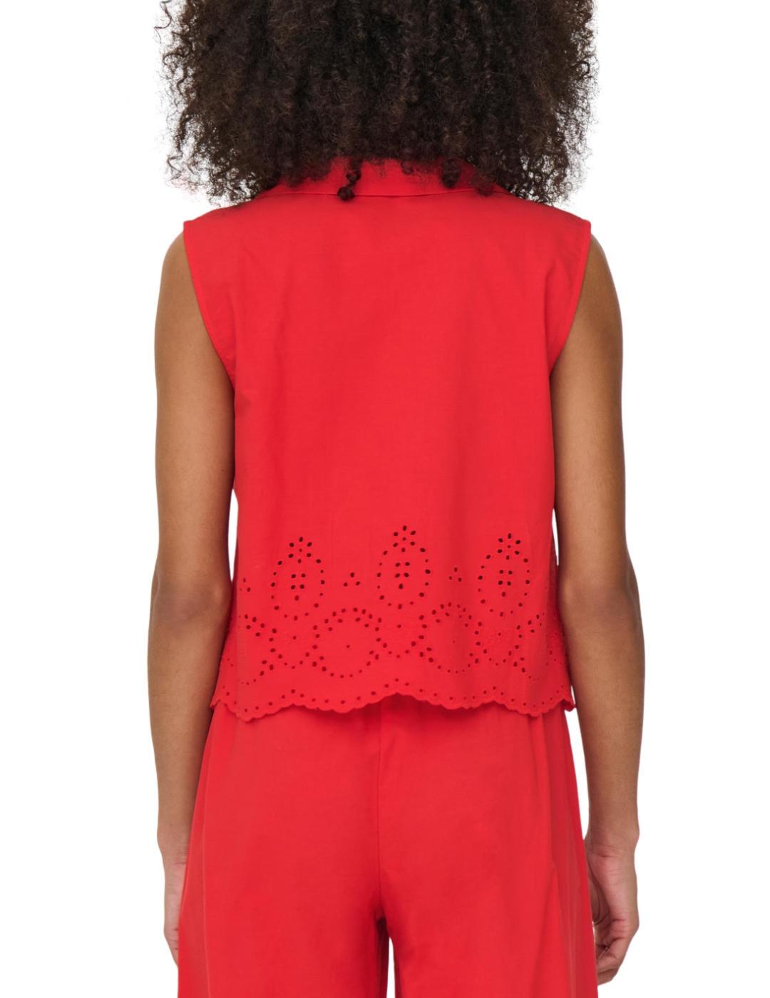 Camisa Only Roxanne sisa roja troquelado para mujer