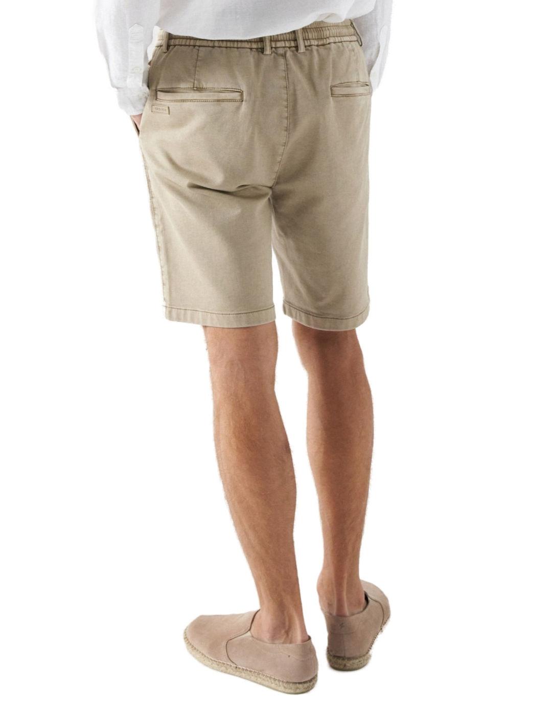 Bermuda básica Salsa beige regular para hombre