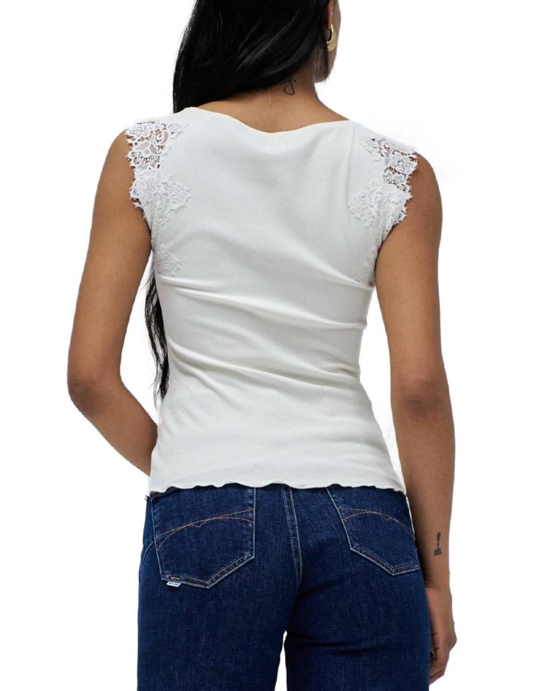 Camiseta Salsa blanca manga sisa detalles encaje de mujer