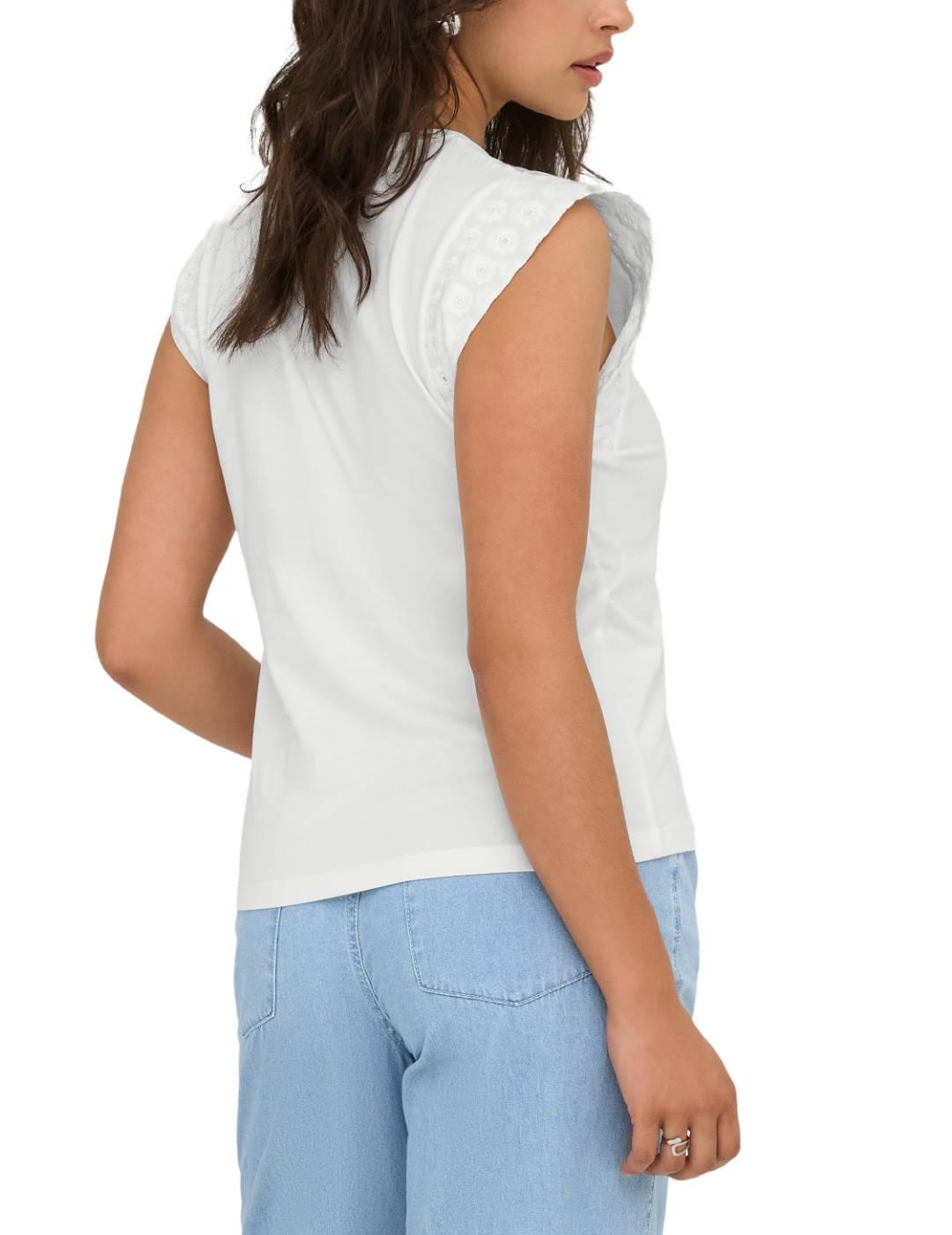 Camiseta Only Henriette blanca manga bordada para mujer